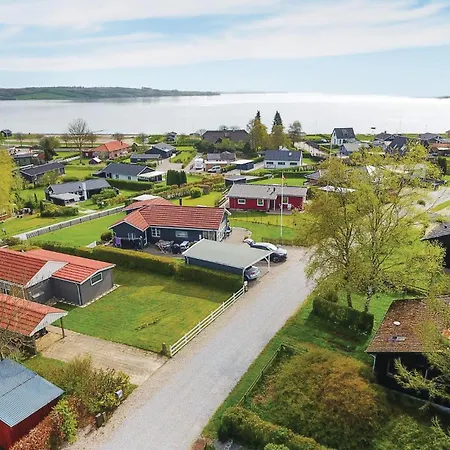 Two-bedroom In 別荘 *